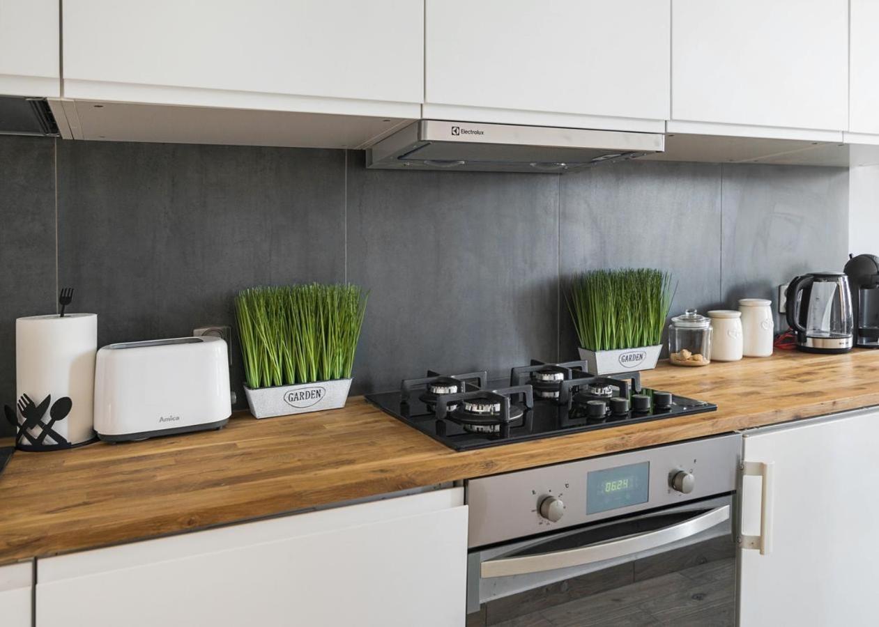 Cozy Apartment In The Centre Of Warsaw, Metro, Wi-Fi - By Hik Apartments Bagian luar foto